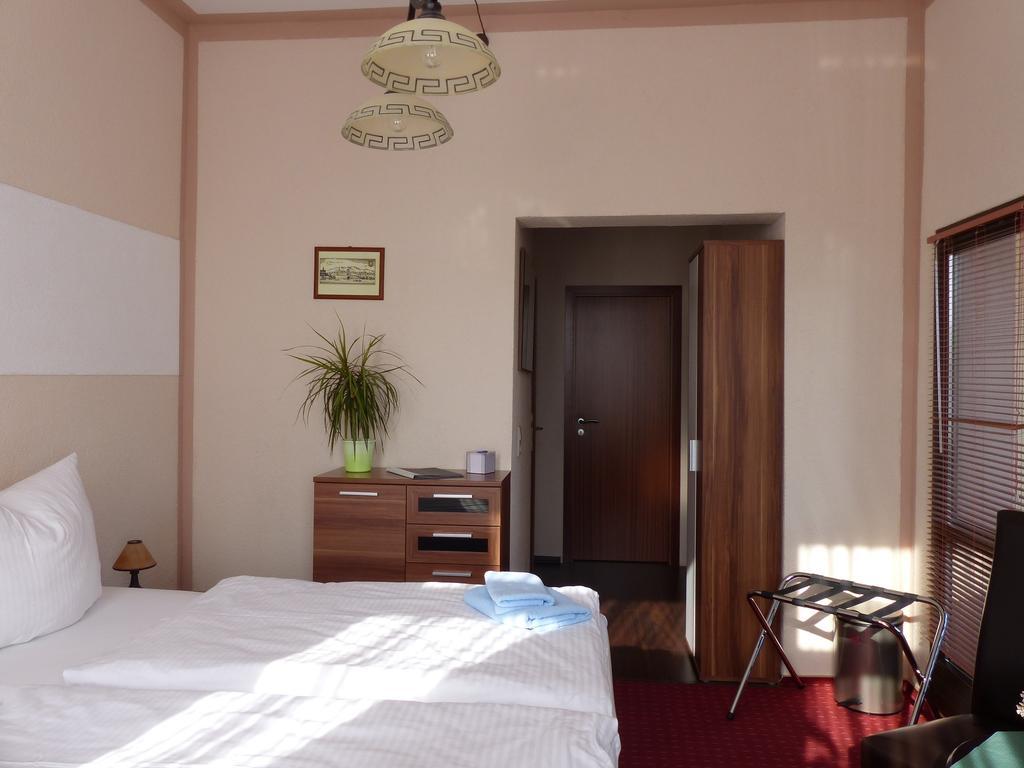 Hotel Friedchen Mit Eigener Fleischerei Artern Habitación foto