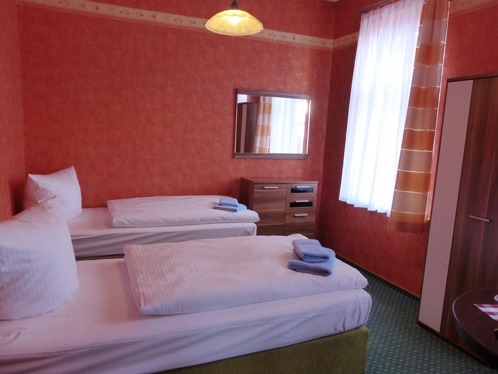 Hotel Friedchen Mit Eigener Fleischerei Artern Habitación foto