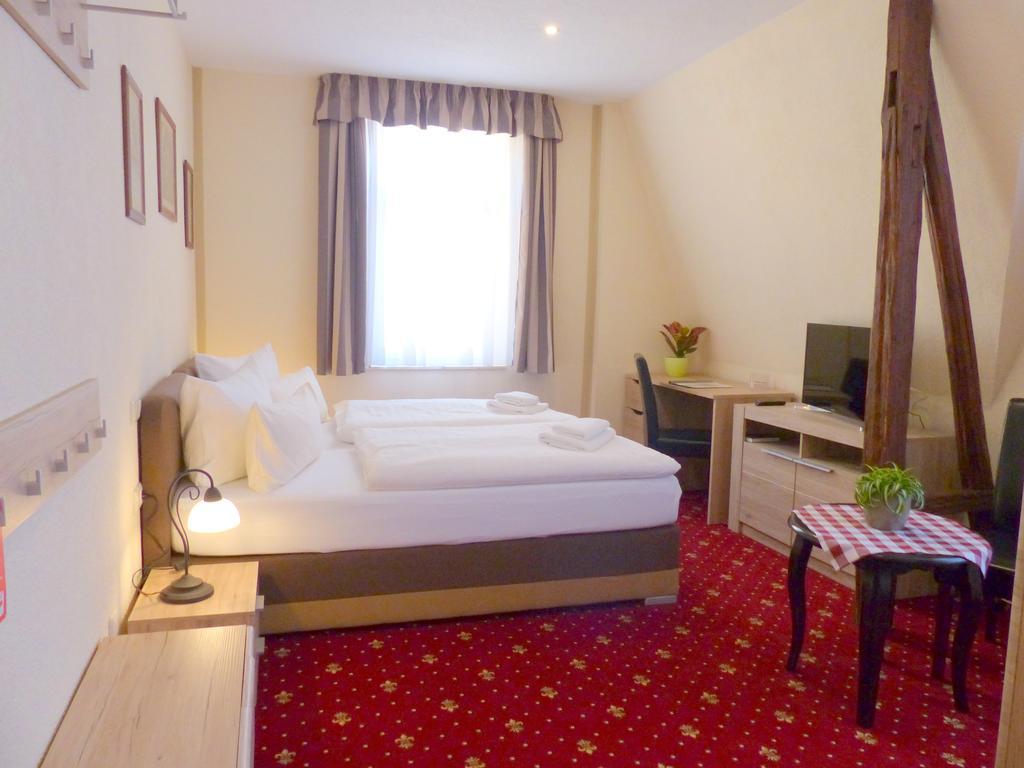 Hotel Friedchen Mit Eigener Fleischerei Artern Exterior foto